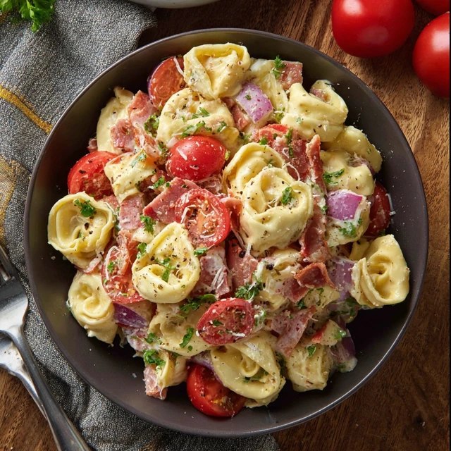 Tortellini Salad With Bacon (Cheese Tortellini, Bacon, Spinach, Tomato, Italian Dressing, 25 Min)